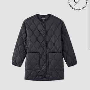 Everlane The ReNew Quilted Mid-Length Liner